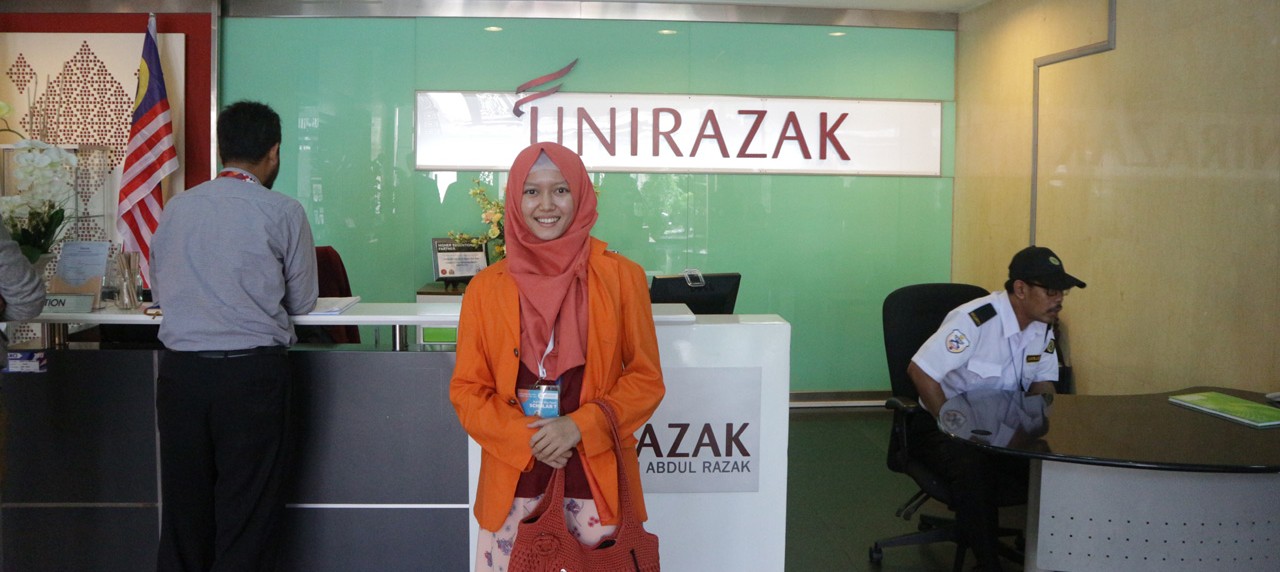 Aulia Hanni selepas short study di Universiti Tun Abdul Razak (UNIRAZAK), Malaysia.