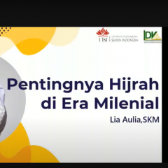 Pemateri Membuka Pemaparan Materi (Foto: Tangkapan Layar) Pemateri Membuka Pemaparan Materi (Foto: Tangkapan Layar)