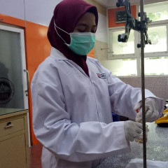 Ekspresi Mahasiswa Teknik Kimia UISI yang mendapatkan Dana Hibah melalui PKM-P Dikti Ekspresi Mahasiswa Teknik Kimia UISI yang mendapatkan Dana Hibah melalui PKM-P Dikti