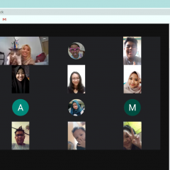 Ekspresi foto bareng pada akhir acara webinar Ekspresi foto bareng pada akhir acara webinar