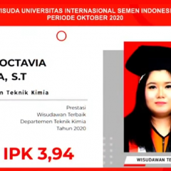 Pengumuman Sella Octavia Wijaya lulus sebagai wisudawan terbaik saat prosesi wisuda berlangsung