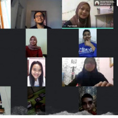 Senyum bahagia Muhammad Ammar Fauzan bersama para peserta Senyum bahagia Muhammad Ammar Fauzan bersama para peserta