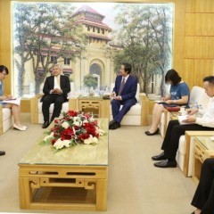 Pembahasan rencana kerja sama pihak UISI dengan Vietnam National University Pembahasan rencana kerja sama pihak UISI dengan Vietnam National University