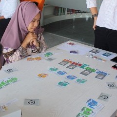 Foto peserta yang tampak antusias dalam stocklab competation Foto peserta yang tampak antusias dalam stocklab competation