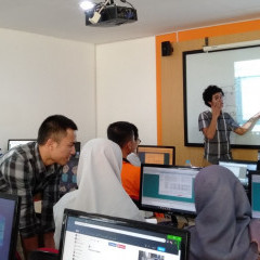 Suasana Hysys Training 2.0 di Gedung 5 Kampus A UISI Suasana Hysys Training 2.0 di Gedung 5 Kampus A UISI