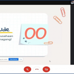 Potret Dhya Aminaturrahmah memaparkan materi seputar magang Potret Dhya Aminaturrahmah memaparkan materi seputar magang