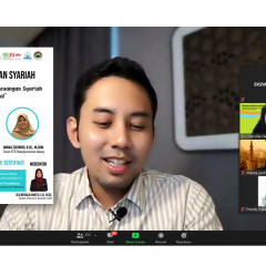 Perkenalan  Greget Kalla Buana, S.E., M.SC. kepada para peserta seminar sebelum memulai acara Perkenalan  Greget Kalla Buana, S.E., M.SC. kepada para peserta seminar sebelum memulai acara