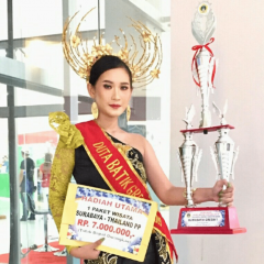 Belia Natasyafira Ananta model muda sabet gelar duta batik gresik 2019 Belia Natasyafira Ananta model muda sabet gelar duta batik gresik 2019
