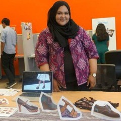 tyas nastiti dengan produk kreasinya tyas nastiti dengan produk kreasinya