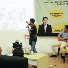 Sony Wijaya, S.St.Par saat menerangkan mengenai bisnis agroindustri Sony Wijaya, S.St.Par saat menerangkan mengenai bisnis agroindustri