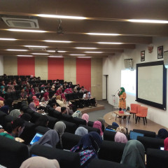 Antusiasme peserta Workshop Jurnal Internasional bersama Dr. Eng. Siti Machmudah, ST.,M.Eng.,