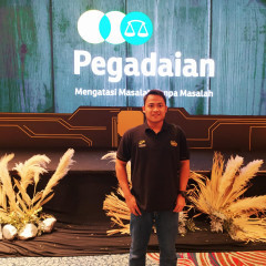 Sosok Mahardika Reza Adamy saat magang di PT Pegadaian cabang Surabaya