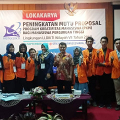 Para Mahasiswa UISI bersama dengan Reviewer Nasional dari RISTEKDIKTI dalam Lokakarya di kampus ABM Para Mahasiswa UISI bersama dengan Reviewer Nasional dari RISTEKDIKTI dalam Lokakarya di kampus ABM