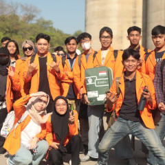 Wakil Rektor III UISI secara simbolis melepas 225 mahasiswa peserta KKN Tahun 2026