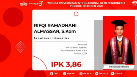 Rifqi Ramadhani Almassar Wisudawan terbaik Departemen Informatika UISI