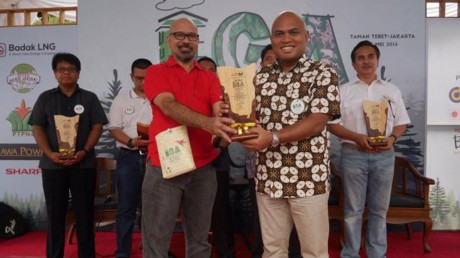 The Best Indonesia Green Awards 2016 Diterima Direktur Komersial Mukhamad Saifudin