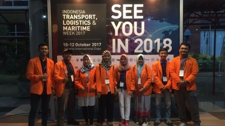Mahasiswa Teknik Logistik UISI mengikuti pameran dan konferensi ITLMW 2017