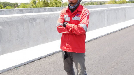 Amry Aminuzal, S.T. alumnus Manajemen Rekayasa UISI saat bekerja di PT Waskita Beton Precast, Tbk.
