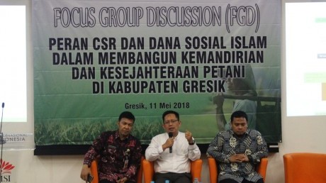 Diskusi bersama peserta oleh (dari kiri) Ir. Agus Djoko Walujo, Sigit Iko Sugondo, Bambang Tutuko
