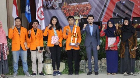 Bukti mahasiswa-mahasiswi UISI yang prestatif Bukti mahasiswa-mahasiswi UISI yang prestatif