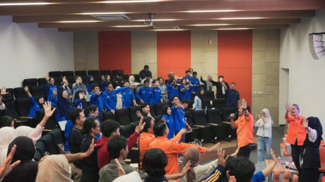 Peserta Seminar Nasional LogistiChamp 2026 menyimak paparan tentang logistik dalam respons bencana.