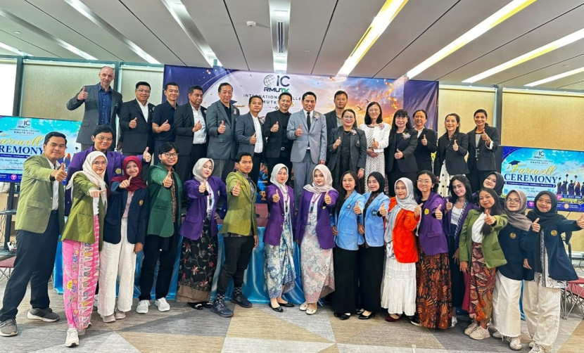 Anggit, mahasiswa Prodi  Sistem Informasi UISI, saat mengikuti program Summer Scholarship di RMUTK