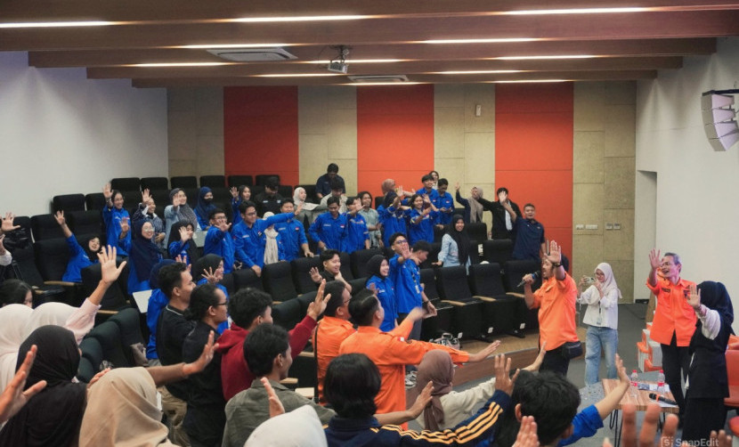 Peserta Seminar Nasional LogistiChamp 2026 menyimak paparan tentang logistik dalam respons bencana.