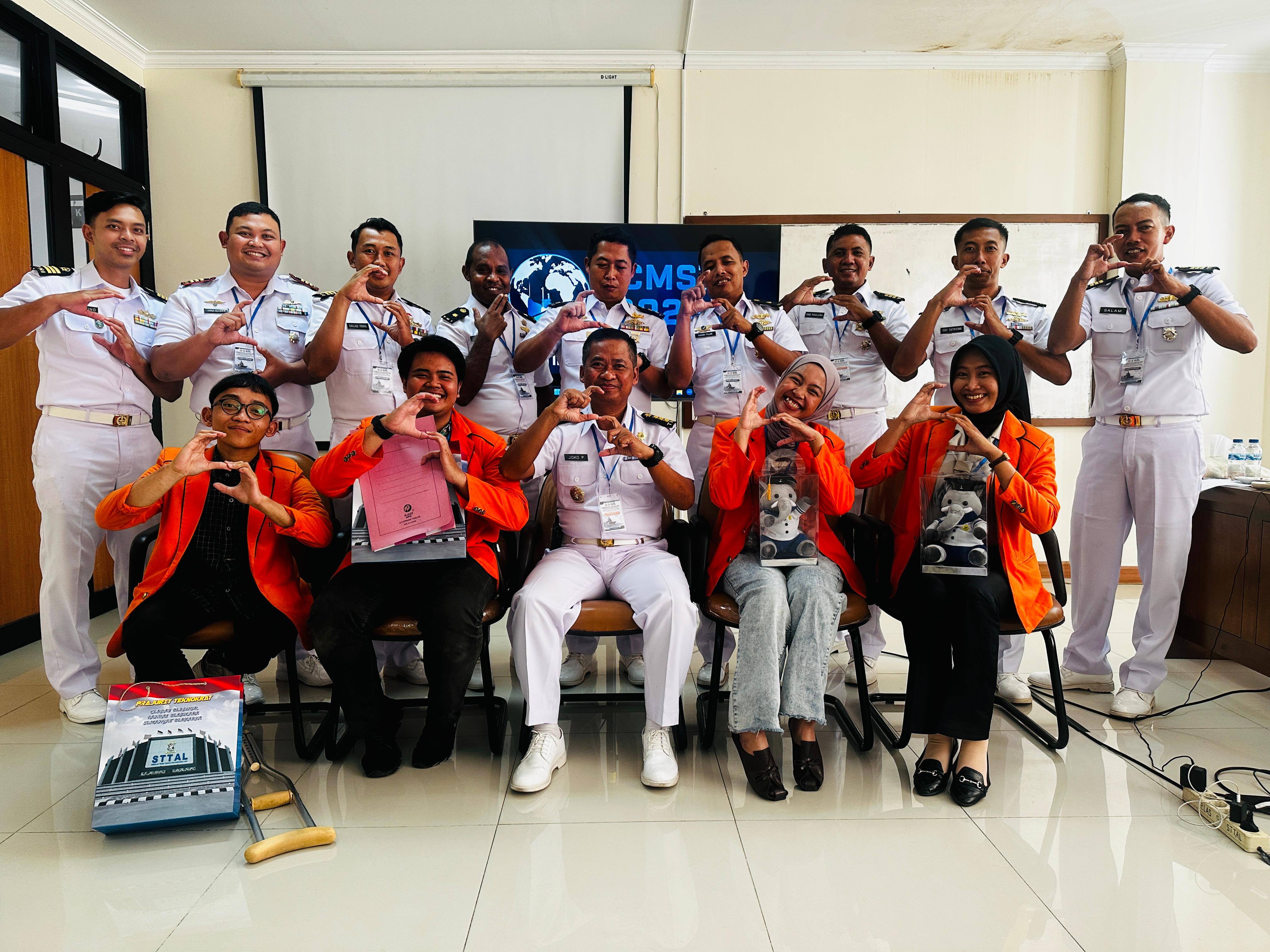 Mahasiswa SI UISI pada Konferensi Nasional STTAL